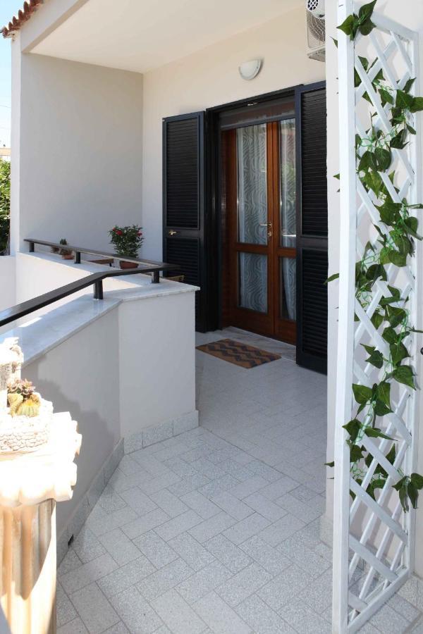 Pompei Gryllus Bed and Breakfast Εξωτερικό φωτογραφία